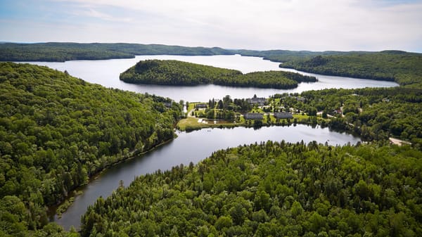 Photo — Auberge du Lac-à-l'Eau-Claire