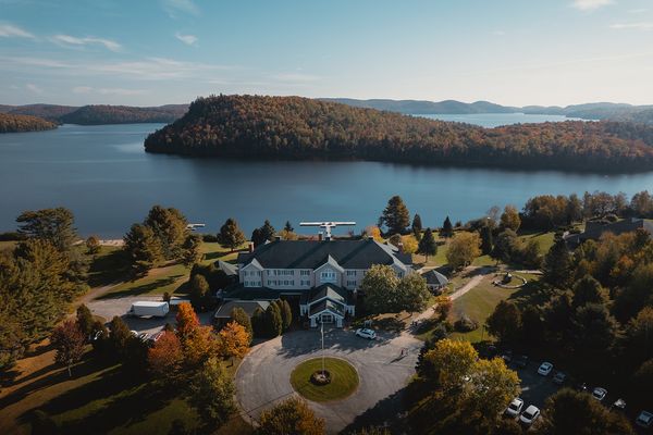 Photo — Auberge du Lac-à-l'Eau-Claire